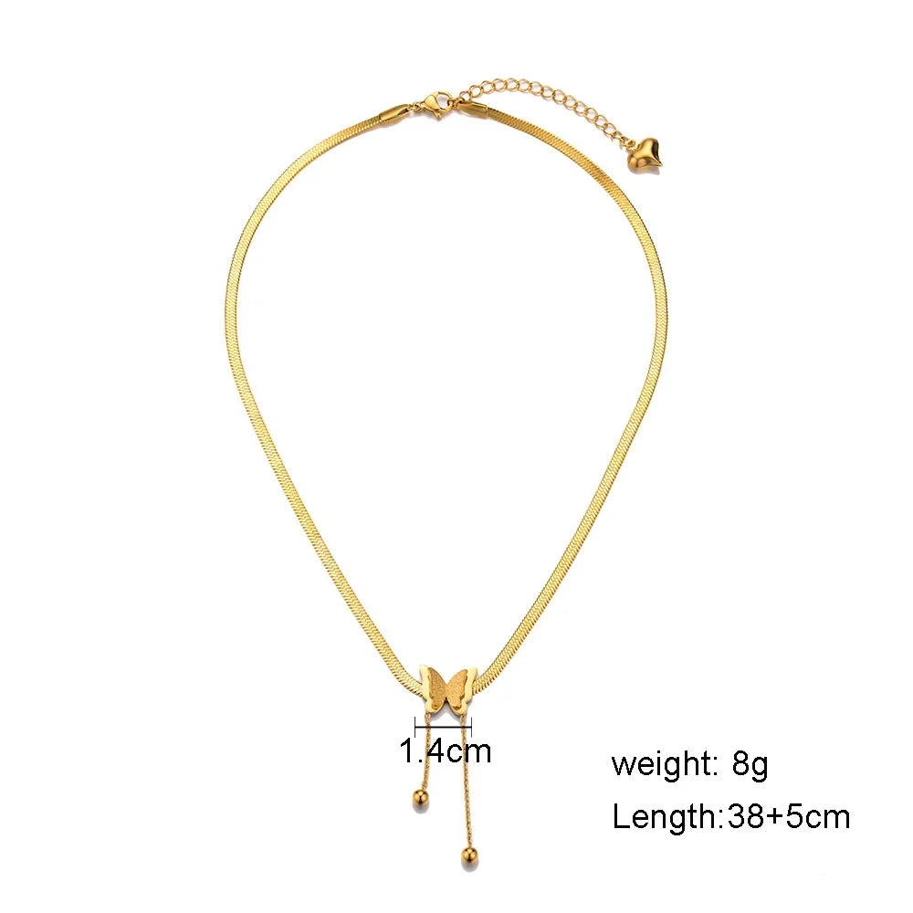 Vintage Butterfly Necklace com corrente de cobra em aço inoxidável dourado, elegância feminina para qualquer ocasião.