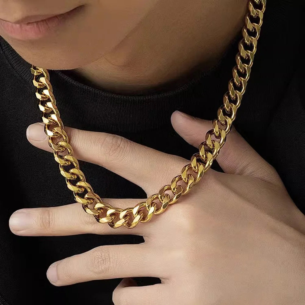 Stainless Steel Cuban de corrente cubana de aço inoxidável, estilo hip hop, destaque de moda moderna.
