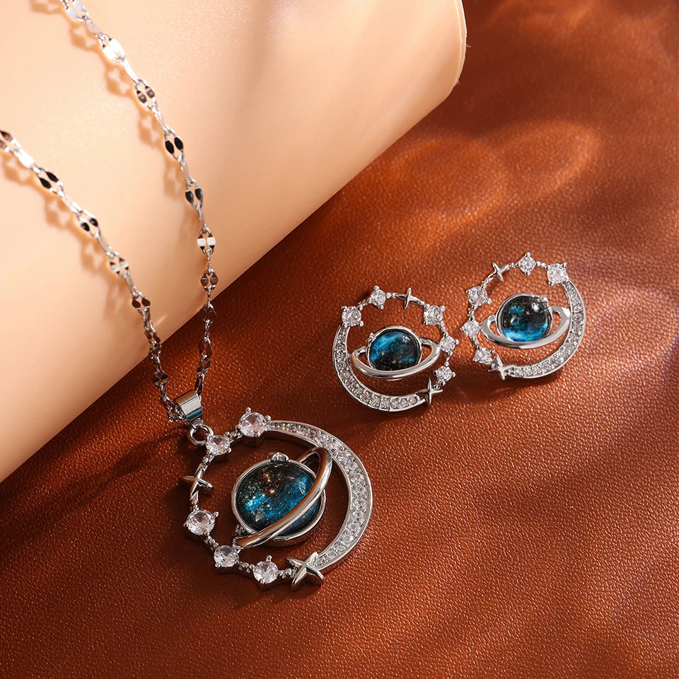 Light Luxury Titanium Steel Star Series Necklace for Women Gold Color Planet Moon Astronaut Pendant Necklaces Jewelry Gifts