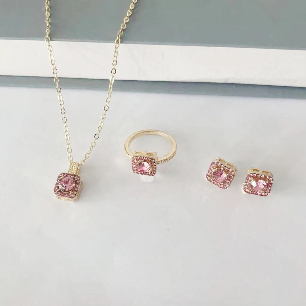  Luxury Cube Jewelry Set Luxury Cube Jewelry Set Conjunto de joias Luxury Cube com colar, brincos e anel, elegante e sofisticado para mulheres.