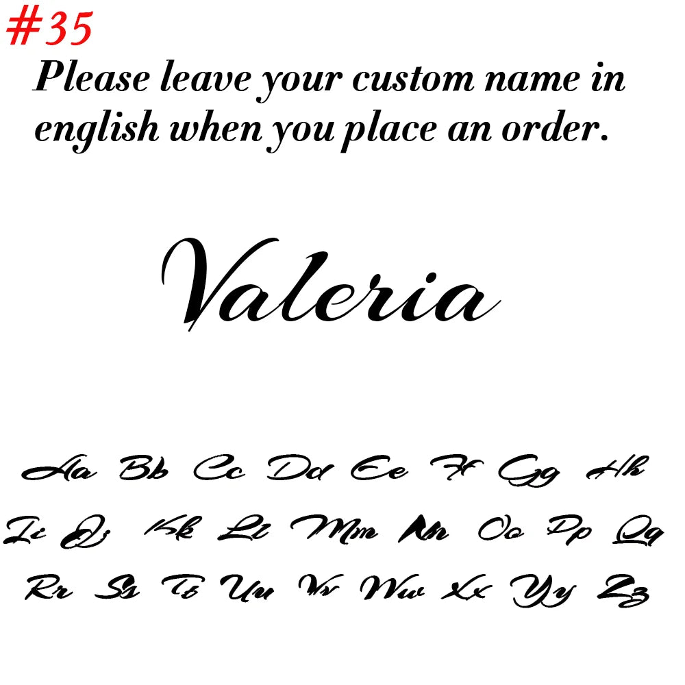 Custom Name Necklace Colar personalizado com nomes para mulheres, incluindo 'Ophelia', 'Summer', 'Madeline', 'Olivia' e 'Simona', em ouro.